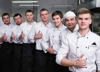 chef1 Ay7AhFOGdpIArsgDB0euEOYAAAAASUVORK5CYII=